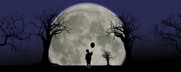 Junge und Mond